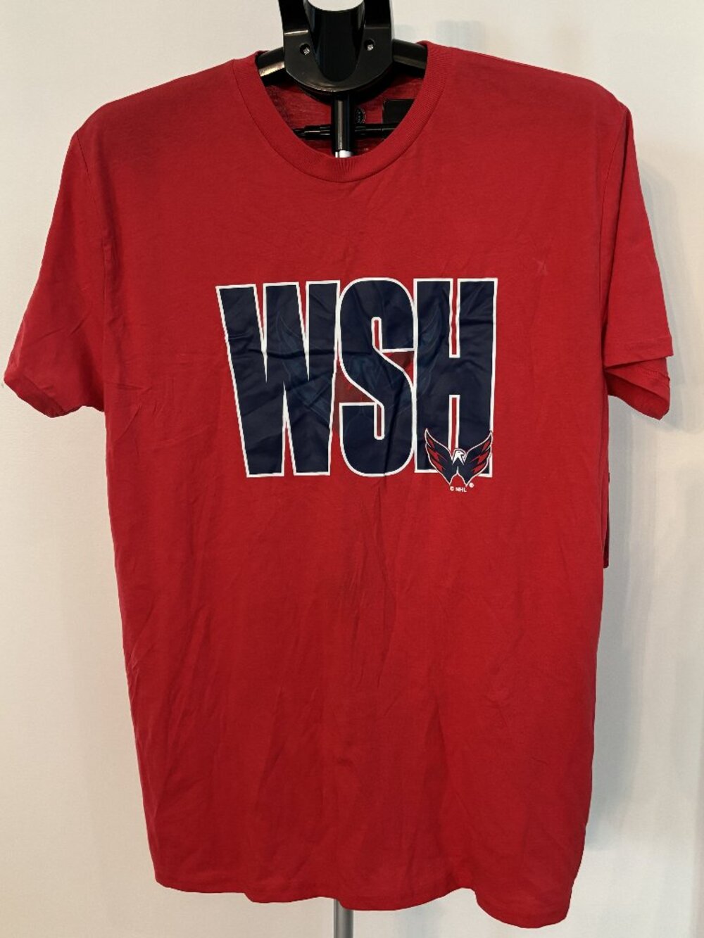 Men's Washington Capitals T-shirt. New. Size L